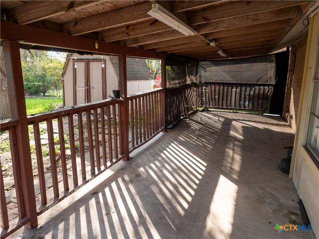 3303 Flamingo Drive, Victoria, TX 77901