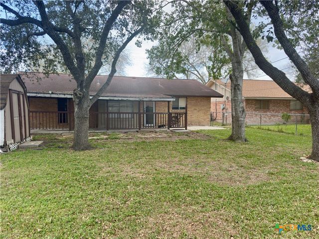 3303 Flamingo Drive, Victoria, TX 77901
