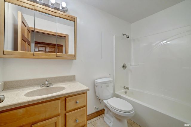 4702 N 43, Solsberry, IN 47459