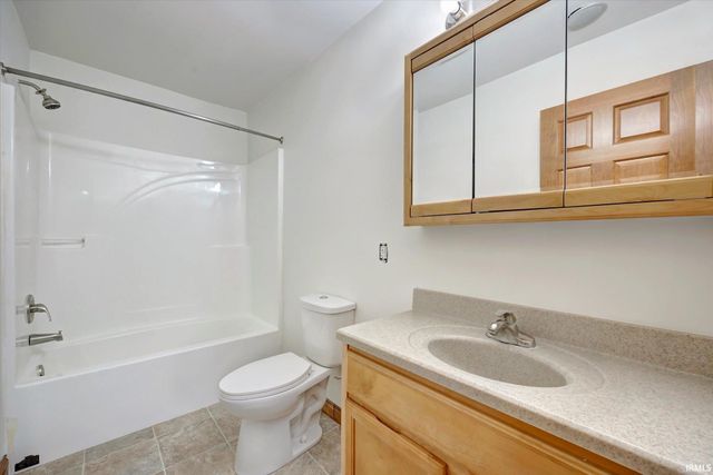 4702 N 43, Solsberry, IN 47459