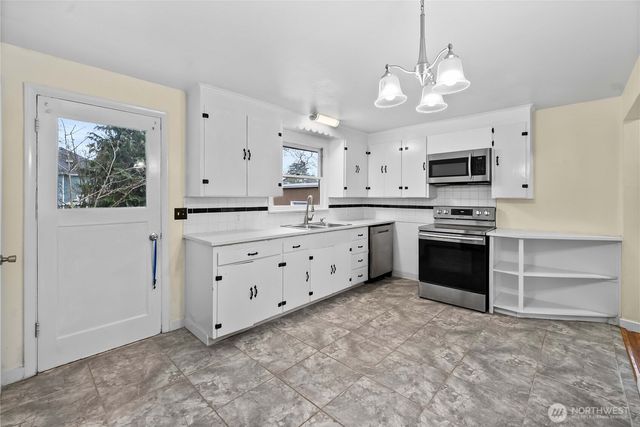 9717 NW 14th Avenue, Seattle, WA 98117