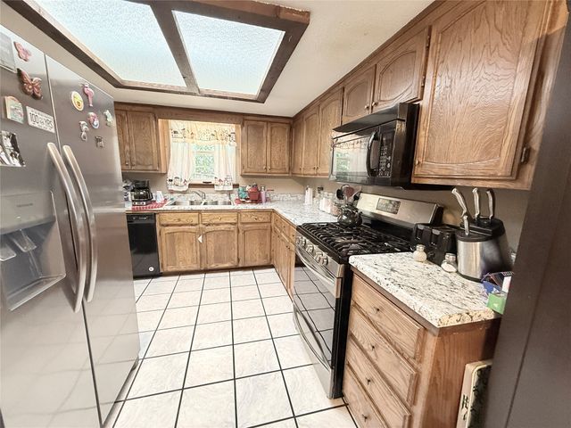 511 N Dawn Lane, Sapulpa, OK 74066