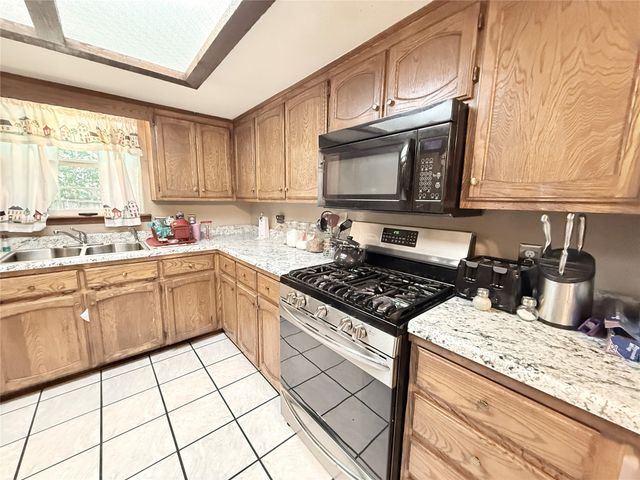 511 N Dawn Lane, Sapulpa, OK 74066