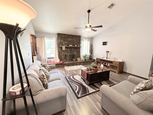 511 N Dawn Lane, Sapulpa, OK 74066