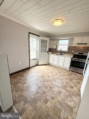 202 GERMAN HILL RD, Baltimore, MD 21222