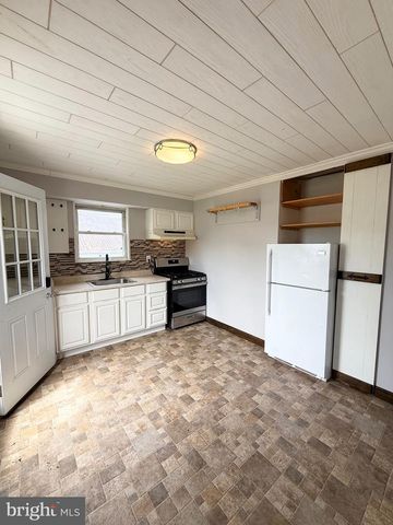 202 GERMAN HILL RD, Baltimore, MD 21222