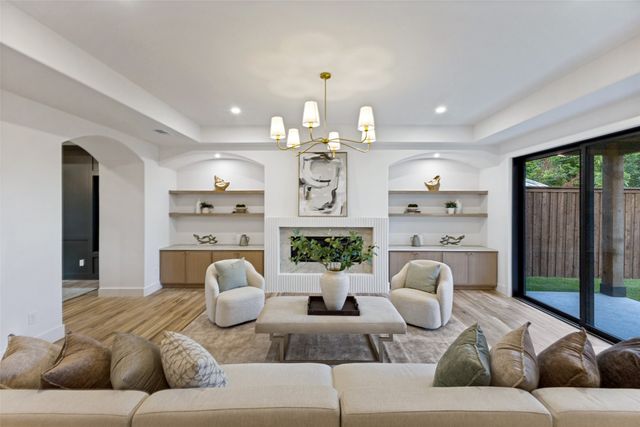 10320 Lynford Drive, Dallas, TX 75238