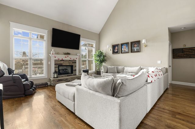 1000 Clay Pl, Lebanon, TN 37087