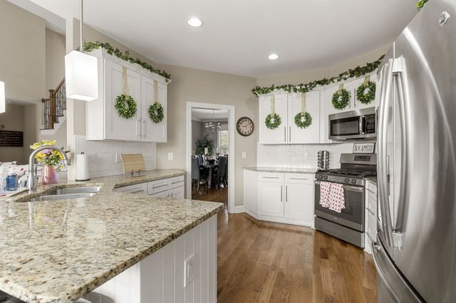 1000 Clay Pl, Lebanon, TN 37087