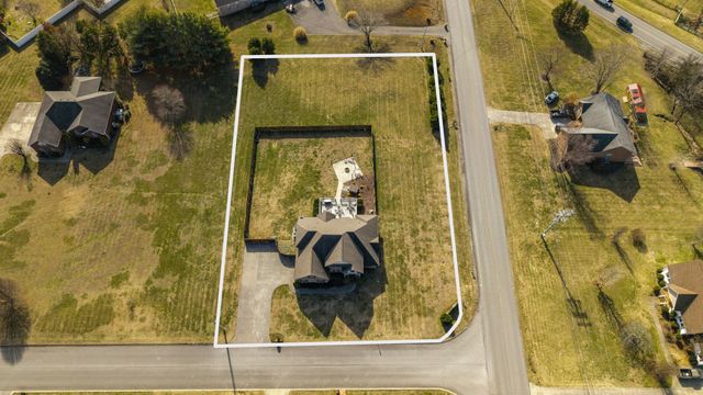 1000 Clay Pl, Lebanon, TN 37087