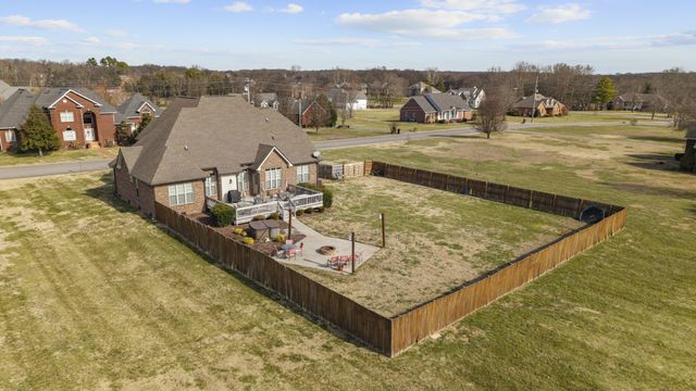 1000 Clay Pl, Lebanon, TN 37087