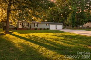 446 Heritage Circle, Taylorsville, NC 28681