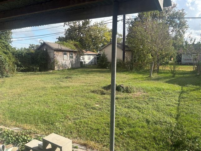 13122 Emporia Street, Houston, TX 77015