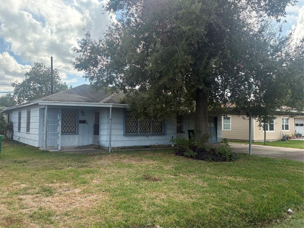 13122 Emporia Street, Houston, TX 77015