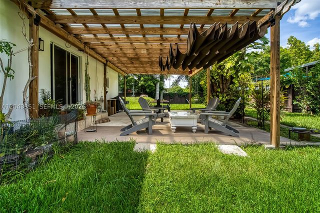 13501 NE Miami Ct, Miami, FL 33161