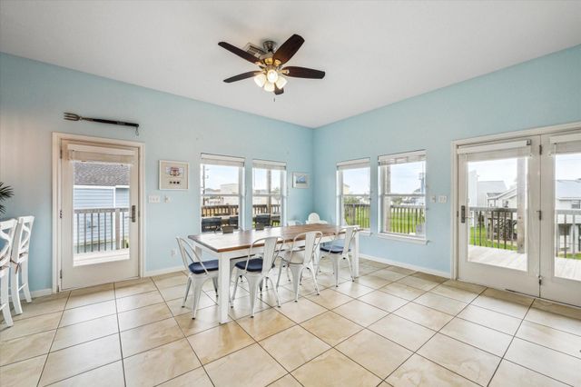 4015 Warchest Court, Galveston, TX 77554