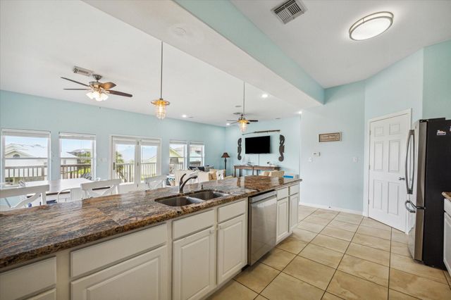 4015 Warchest Court, Galveston, TX 77554