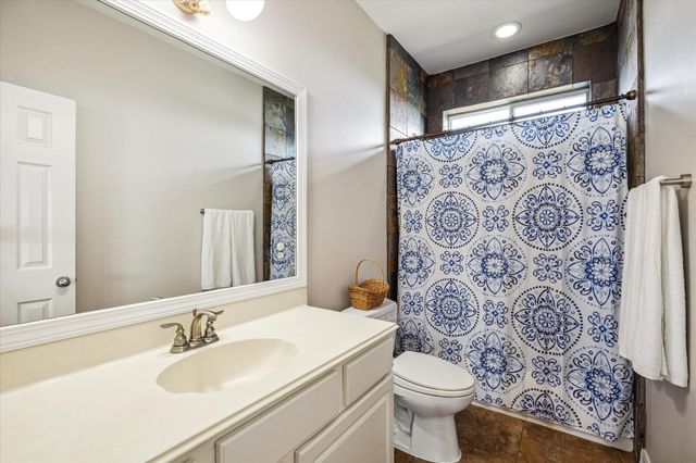 4015 Warchest Court, Galveston, TX 77554