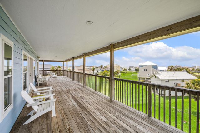 4015 Warchest Court, Galveston, TX 77554