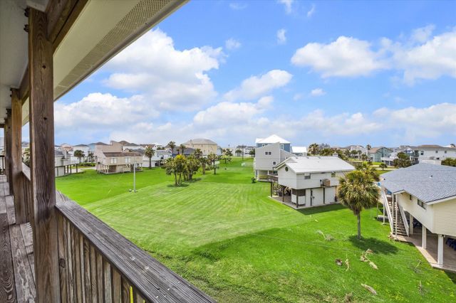 4015 Warchest Court, Galveston, TX 77554
