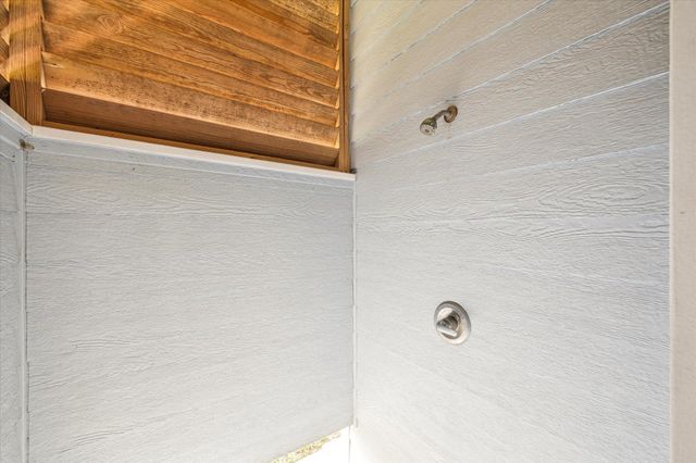 4015 Warchest Court, Galveston, TX 77554