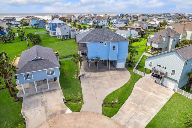 4015 Warchest Court, Galveston, TX 77554