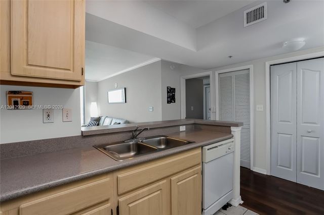 2665 SW 37th Ave 1404, Miami, FL 33133