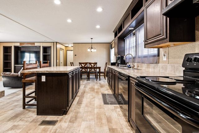 3962 Cottonwood Place, Benton, AR 72015