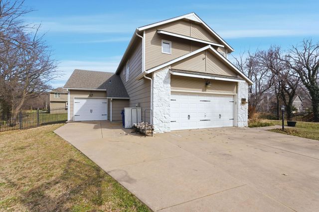 500 S Sharon Ct, Derby, KS 67037