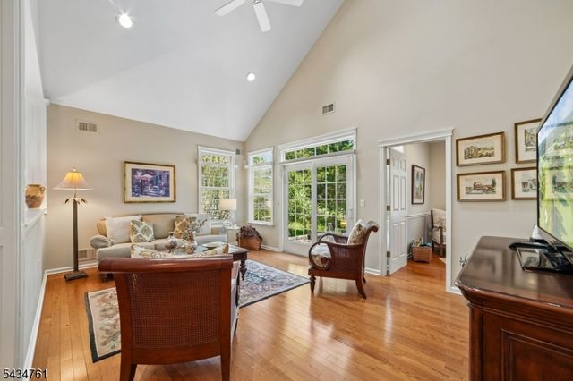 38 Constitution Way, Franklin Twp., NJ 08873