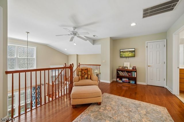 38 Constitution Way, Franklin Twp., NJ 08873