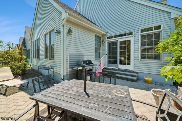 38 Constitution Way, Franklin Twp., NJ 08873