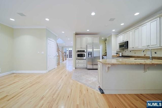 2 Candlewood Drive, Old Tappan, NJ 07675