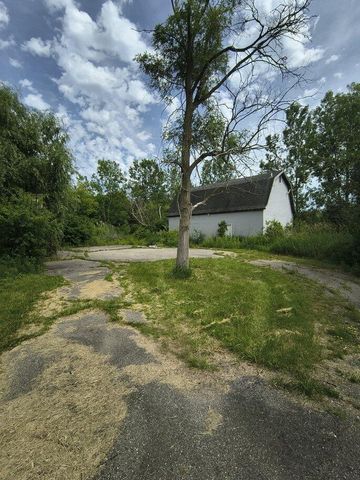 6277 Corunna Road, Flint Twp, MI 48532