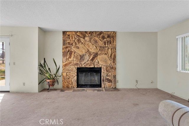 11591 Kiowa Road, Apple Valley, CA 92308