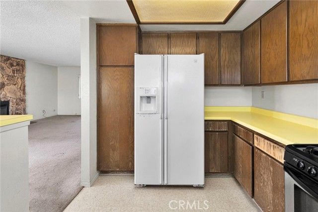 11591 Kiowa Road, Apple Valley, CA 92308