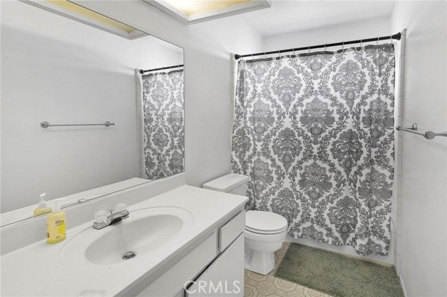 11591 Kiowa Road, Apple Valley, CA 92308