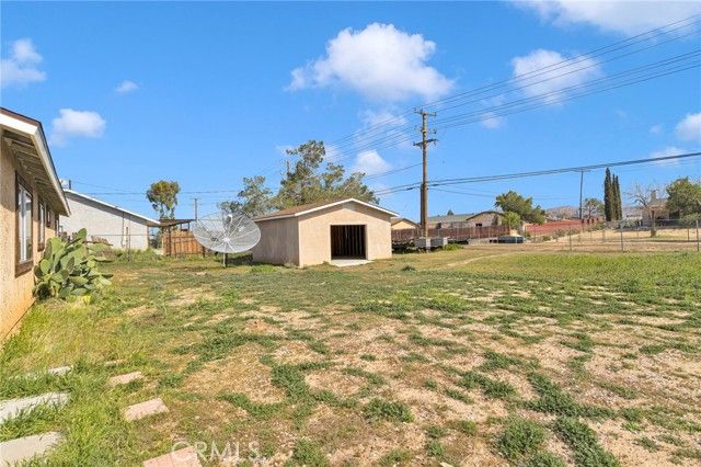 11591 Kiowa Road, Apple Valley, CA 92308