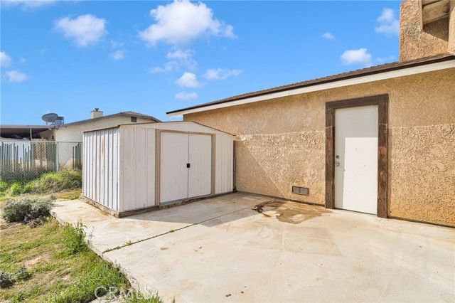 11591 Kiowa Road, Apple Valley, CA 92308