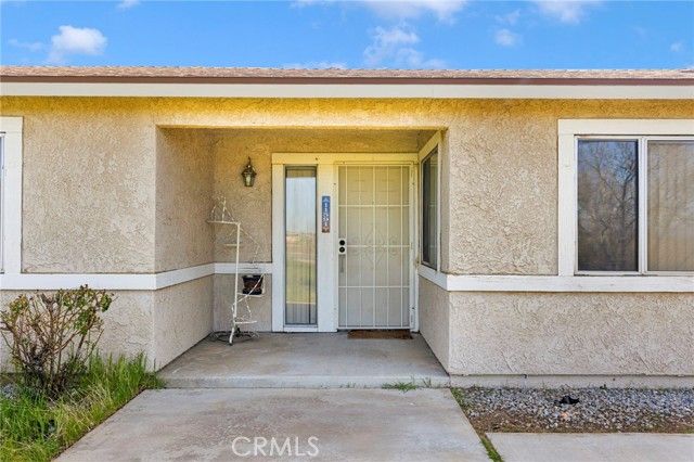 11591 Kiowa Road, Apple Valley, CA 92308