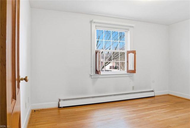 1908 Rosemary LN, Chesapeake, VA 23321