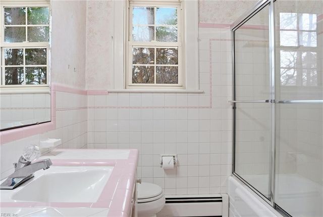 1908 Rosemary LN, Chesapeake, VA 23321