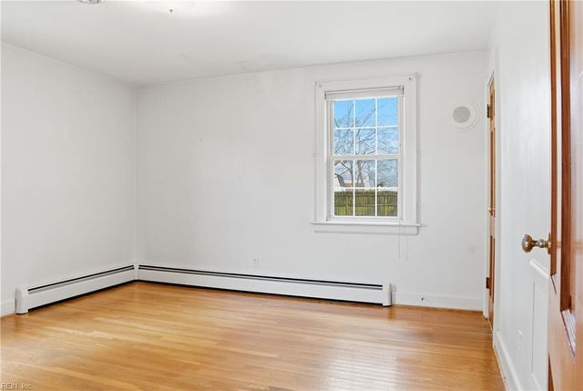 1908 Rosemary LN, Chesapeake, VA 23321