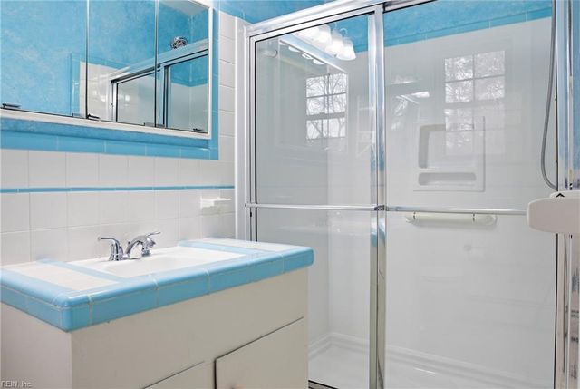 1908 Rosemary LN, Chesapeake, VA 23321