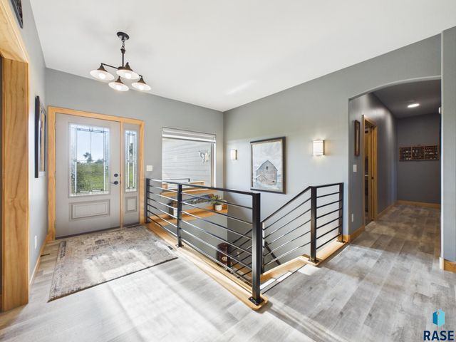 47504 Pony Meadow Ct Court, Renner, SD 57055