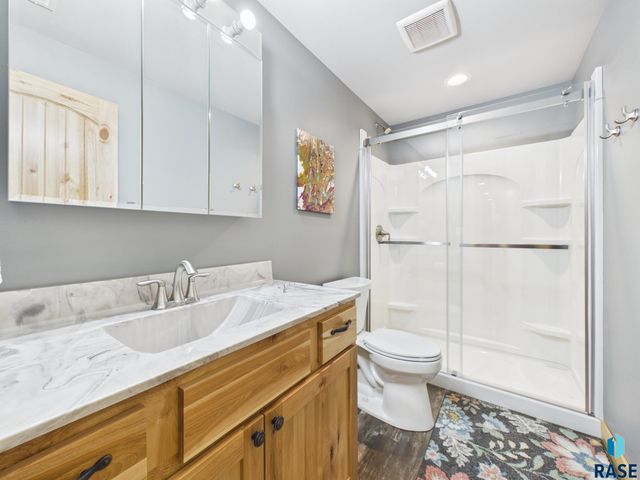47504 Pony Meadow Ct Court, Renner, SD 57055