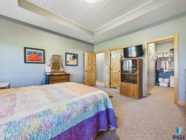 47504 Pony Meadow Ct Court, Renner, SD 57055