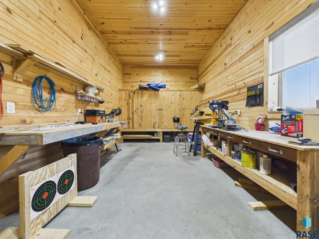 47504 Pony Meadow Ct Court, Renner, SD 57055