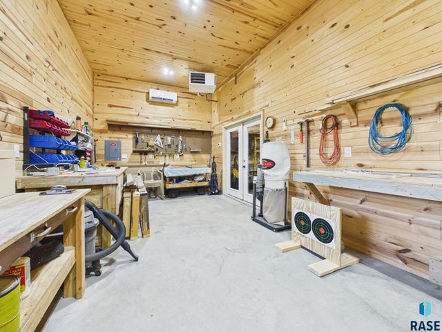 47504 Pony Meadow Ct Court, Renner, SD 57055