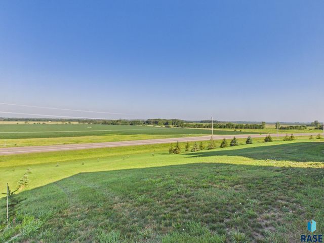 47504 Pony Meadow Ct Court, Renner, SD 57055